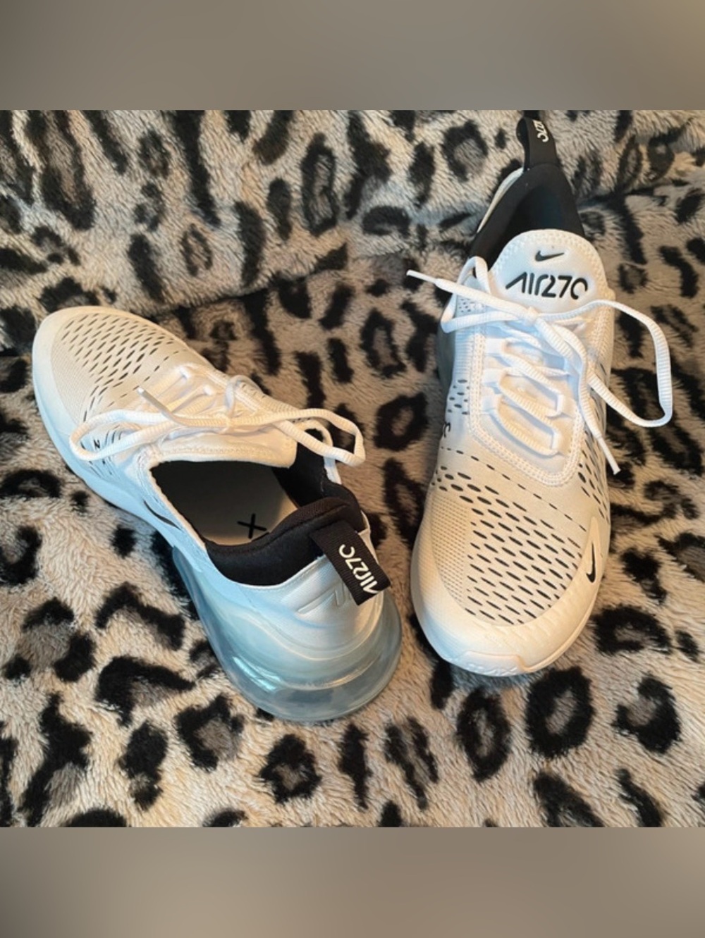 White Nike Air Max 270 Sneakers /Size 11.5 / Like New - Picture 4 of 10